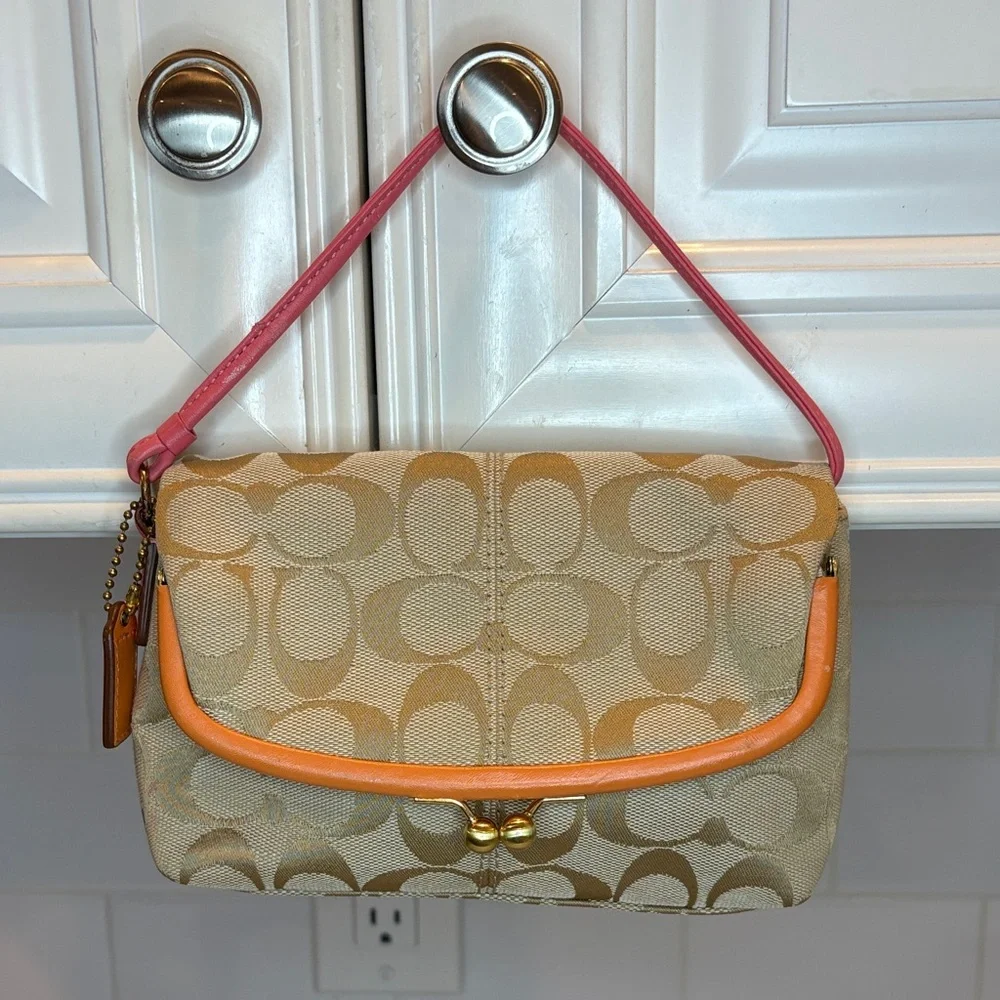 Coach Signature Logo Fold Over Kisslock Large Wristlet Clutch Mini Bag - RARE